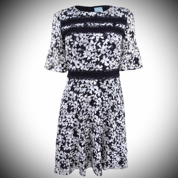 CeCe Dresses & Skirts - CeCe Alayna Nordstrom floral dress